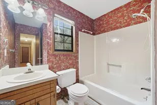 2105 Tropicana Dr, Suwanee, GA 30024 - Photo 20