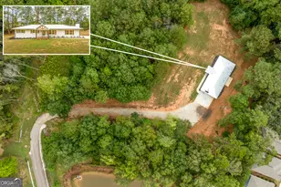 237 Academy St, Pendergrass, GA 30567 - Photo 8