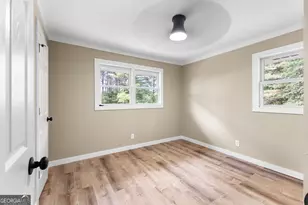 237 Academy St, Pendergrass, GA 30567 - Photo 4