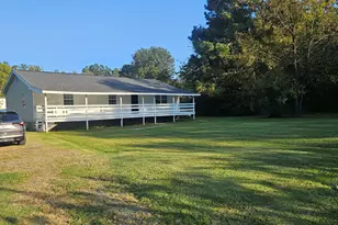 104 SE Riverview Dr, Dalton, GA 30721 - Photo 2