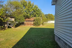 104 SE Riverview Dr, Dalton, GA 30721 - Photo 4