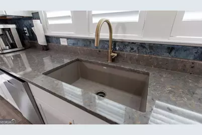 5687 Villa Crest Drive, Hoschton, GA 30548 - Photo 12