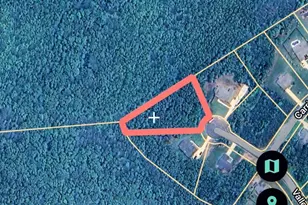 221 Valley Ridge Dr, Carrollton, GA 30116 - Photo 1