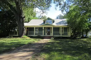 201 Stewart St, Carrollton, GA 30117 - Photo 2