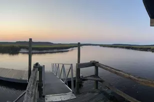 1370 Lake Dr, Midway, GA 31320 - Photo 10