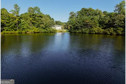 135 Knights Court, Fayetteville, GA 30215 - Photo 2