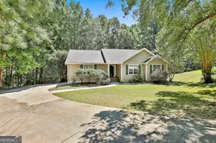 283 Sawgrass Manor Dr, Newnan, GA 30265 - Photo 2