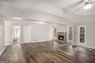 3745 Londonderry Ct, Stonecrest, GA 30038 - Photo 10