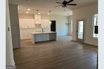 610 Dean Patrick, Locust Grove, GA 30248 - Photo 4