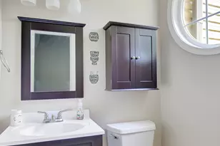 70 N Strathmore Dr, Sharpsburg, GA 30277 - Photo 10