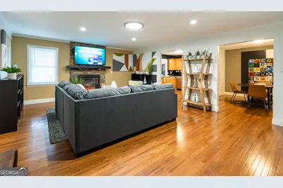 306 Jason Court, Woodstock, GA 30188 - Photo 2