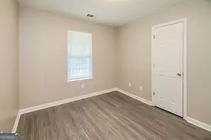 8303 Lakeview Dr SW, Covington, GA 30014 - Photo 12