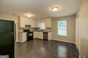 8303 Lakeview Dr SW, Covington, GA 30014 - Photo 6