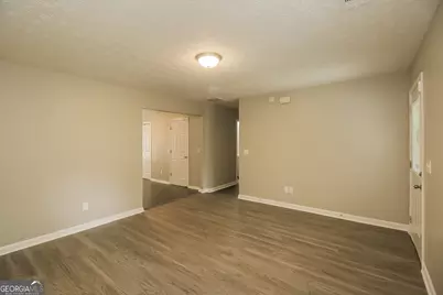 8303 Lakeview Drive SW, Covington, GA 30014 - Photo 4