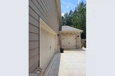 436 Lothbury Avenue, Locust Grove, GA 30248 - Photo 2