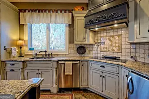 689 Waterfall Dr, Clayton, GA 30525 - Photo 26