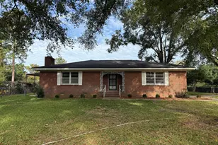 412 Roberson St, Dublin, GA 31021 - Photo 2