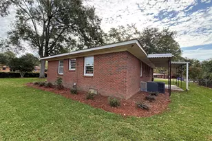 412 Roberson St, Dublin, GA 31021 - Photo 16