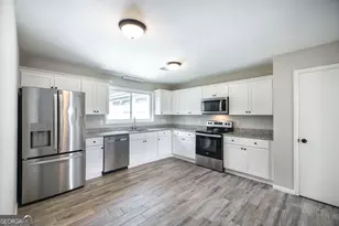 221 Gilchrist Dr, Warner Robins, GA 31093 - Photo 10