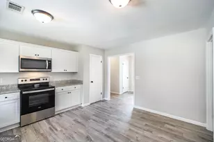 221 Gilchrist Dr, Warner Robins, GA 31093 - Photo 14