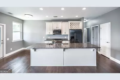 114 Sutton Drive, Perry, GA 31069 - Photo 8