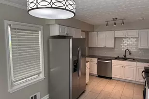 1307 SW Lorenzo Dr SW, Atlanta, GA 30310 - Photo 6