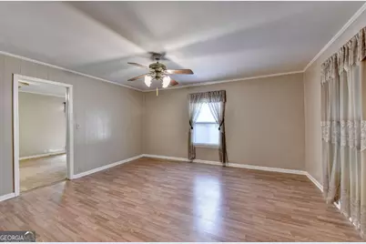 37 Spring Street, Gainesville, GA 30501 - Photo 14