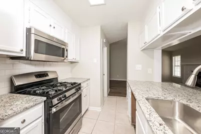 819 Arbor Hill Drive, Stone Mountain, GA 30088 - Photo 10