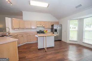 75 Kripple Kreek Dr, Sharpsburg, GA 30277 - Photo 8