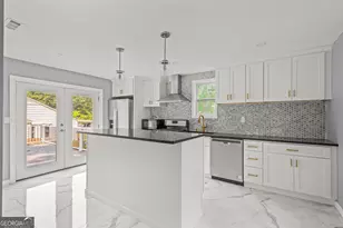 1053 Blount Pl, East Point, GA 30344 - Photo 10