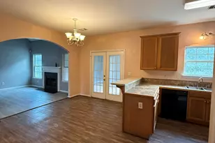 212 Polar Ln, Carrollton, GA 30117 - Photo 8