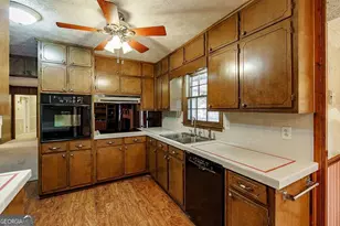 1296 Lake Lucerne Rd, Lilburn, GA 30047 - Photo 14