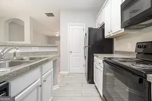 1509 Bayrose Cir, East Point, GA 30344 - Photo 6