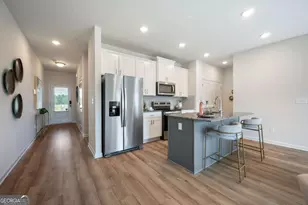 9394 Maple Grv Ln, Jonesboro, GA 30238 - Photo 8