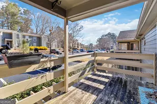 2006 Riverview Dr SE, Marietta, GA 30067 - Photo 6