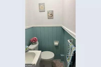 1105 E De Renne Drive, Savannah, GA 31406 - Photo 32