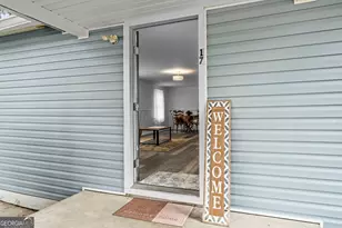 17 Russell Ave, Garden City, GA 31408 - Photo 2