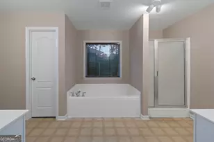 6177 Meadowwood Dr, Morrow, GA 30260 - Photo 20