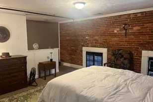 102 N Hill St, Griffin, GA 30223 - Photo 16