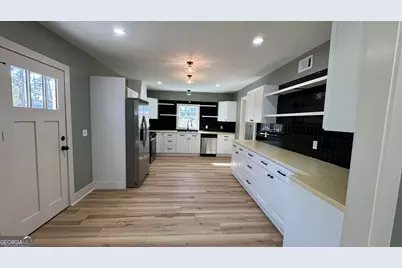 306 W Wesley Avenue, Lyons, GA 30436 - Photo 2