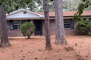 29 Highland Park Dr, Sharpsburg, GA 30277 - Photo 1