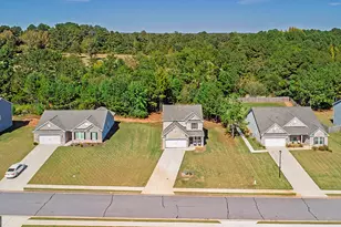 1205 Chardonnay Ln, Griffin, GA 30223 - Photo 4