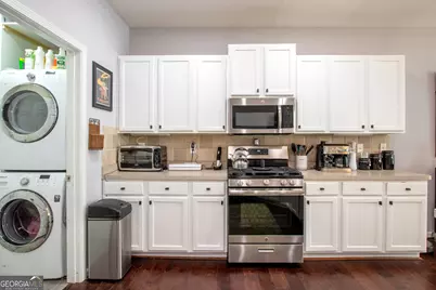 1875 Southhampton Lane, Atlanta, GA 30316 - Photo 8