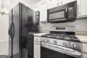 210 W Village Ct, Riverdale, GA 30296 - Photo 2