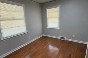 2439 Plantation Dr, East Point, GA 30344 - Photo 10
