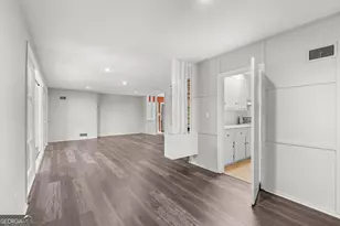 7 E Moore St, Statesboro, GA 30458 - Photo 6