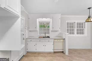 7 E Moore St, Statesboro, GA 30458 - Photo 8