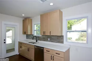 1275 Westridge Rd, Atlanta, GA 30311 - Photo 12