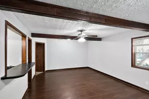 824 Post Rd Cir, Stone Mountain, GA 30088 - Photo 10