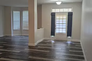 137 Village Green Cir, Tyrone, GA 30290 - Photo 2